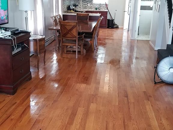 3rd image of 11806 195th St