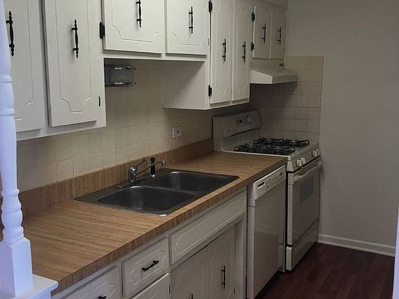 5th image of 9208 140th St #302