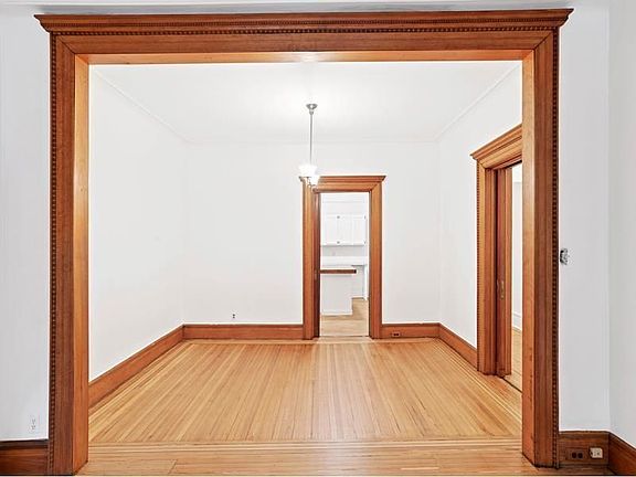 5th image of 207 Park Pl APT 2W