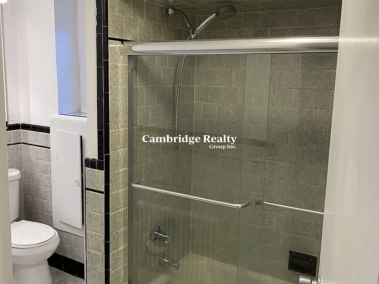 143 Washington Cir #2 — Photo 8