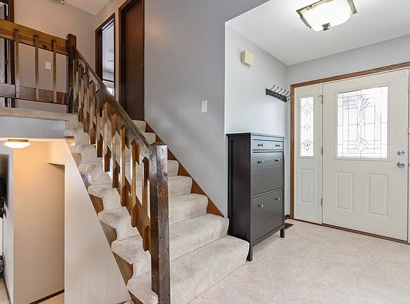 2nd image of 309 N Park Blvd