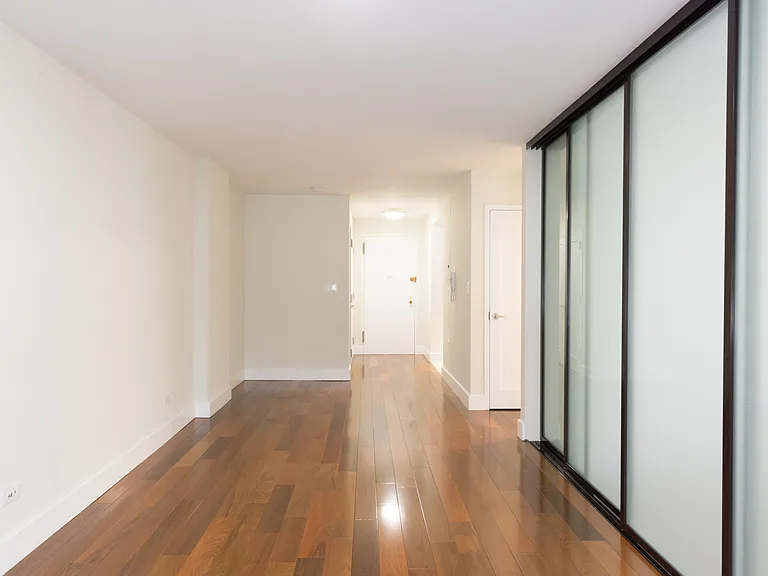 210 W 89th St #9C — Photo 5