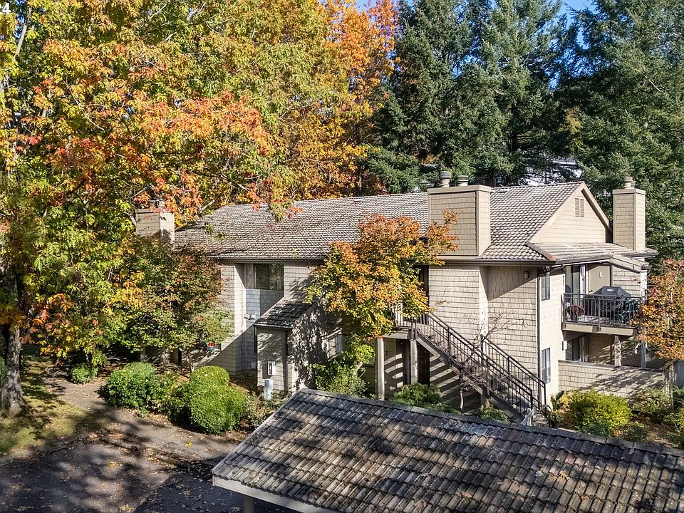 1st image of 5 Crestfield Ct