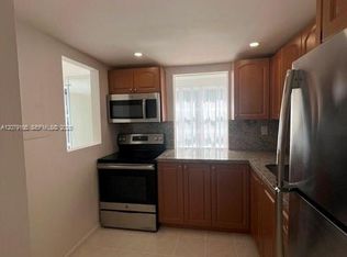 17560 Atlantic Blvd APT 514, Sunny Isles Beach, FL 33160