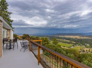 390 Mount Castle Dr, Eagle Pt, OR 97524