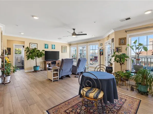 310 24th St Unit 201, Virginia Beach, VA 23451