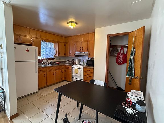 5th image of 1706 Boxwood Dr