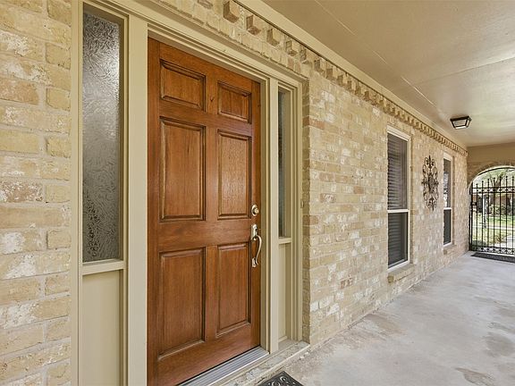5th image of 17010 Hillswind Cir