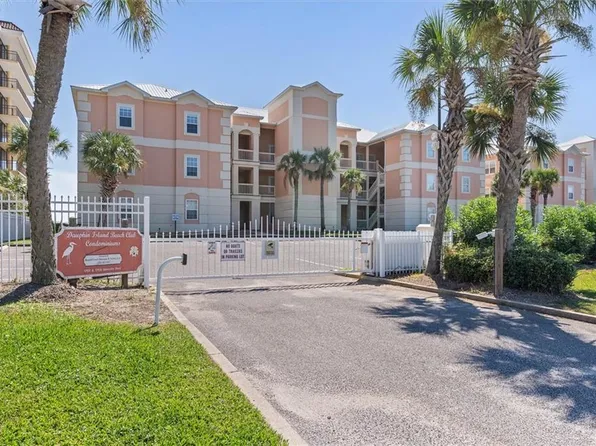 1701 Bienville Blvd #201, Dauphin Island, AL 36528