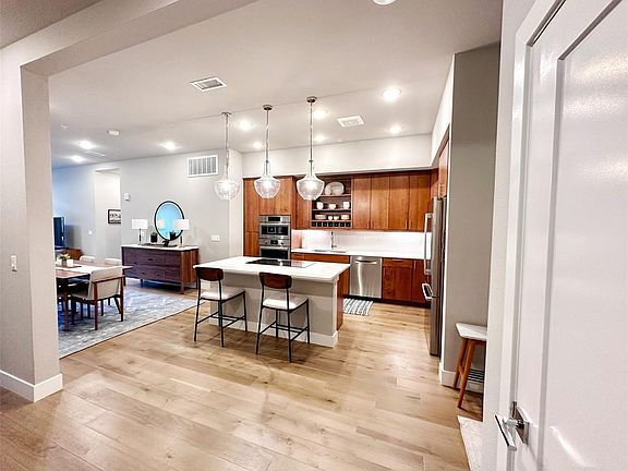 4th image of 6618 E Lowry Boulevard #111