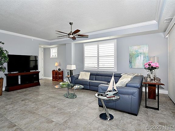 4th image of 5 N Riverwalk Dr #501