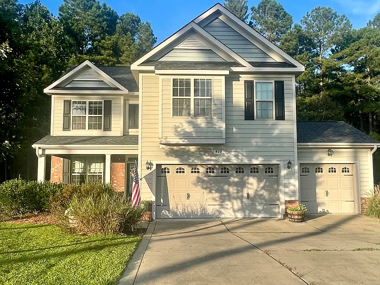 419 Rolling Pines Dr — Photo 1