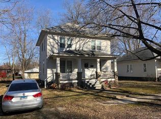 419 S Cedar St, Nokomis, IL 62075