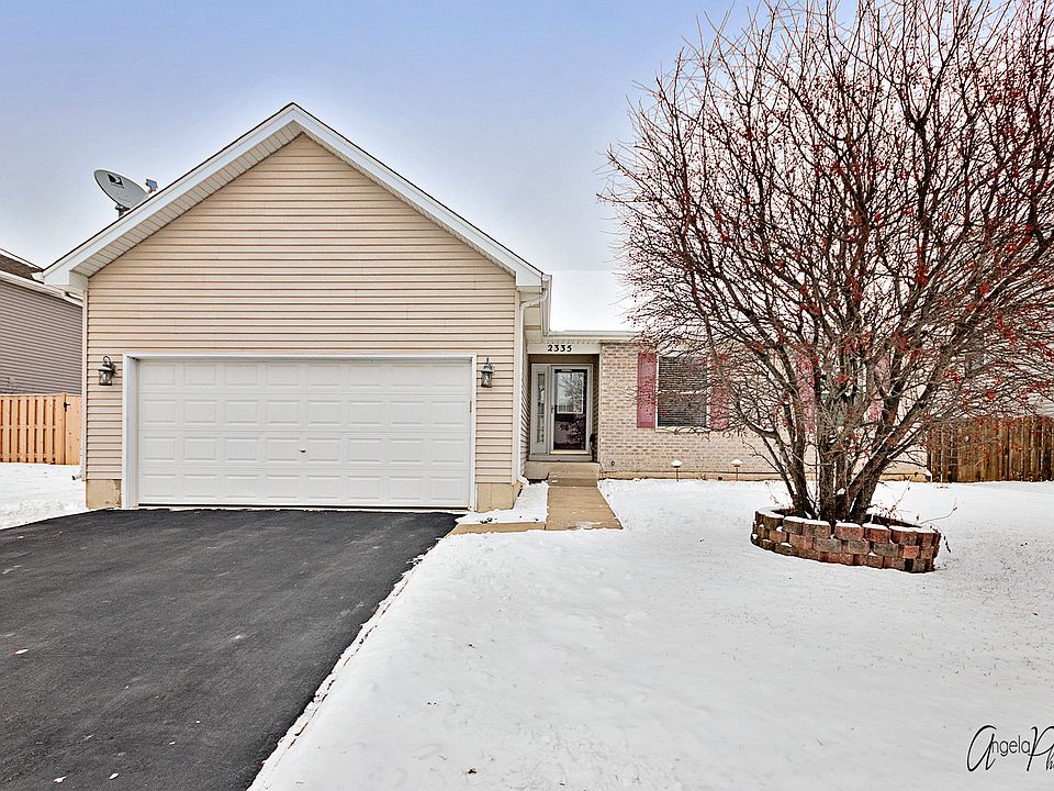 1st image of 2335 Iroquois Ln