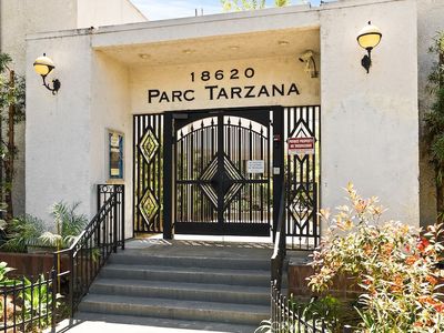 18620 Hatteras St Unit 223, Tarzana, CA, 91356