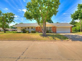 7401 NW 28th Ter, Bethany, OK 73008