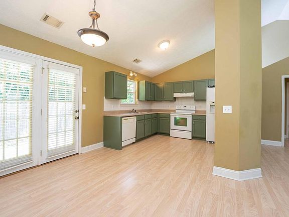 5th image of 4911 Kensington Park Dr