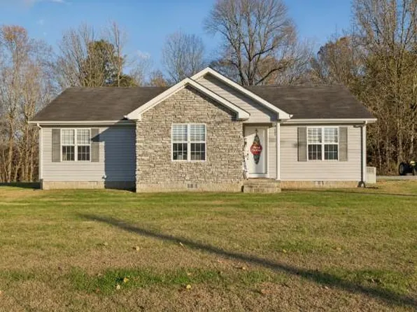 104 Leigh Anna Cir, Lafayette, TN 37083