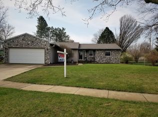 1136 Springview Dr, Flushing, MI 48433