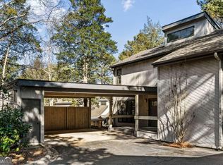 674 Highland Ct, Marietta, GA 30068