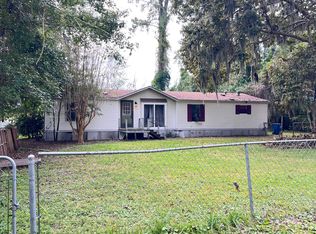 204 Rosewood Dr, Brunswick, GA 31525