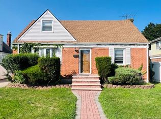 28 Monaco Ave, Elmont, NY 11003