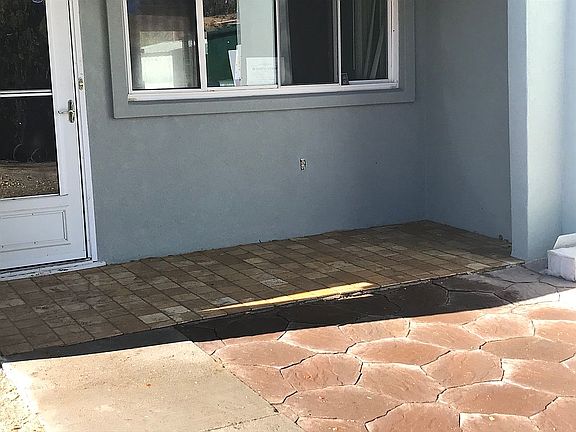 entrance tumble stone&patio