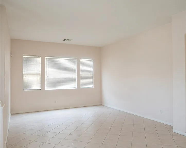 7861 Darby Ave — Photo 13