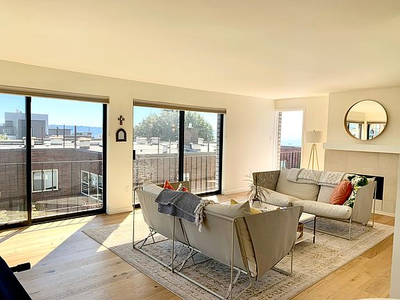 3rd image of 1001 Queen Anne Ave N APT 302