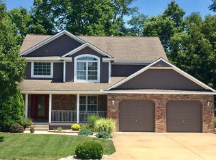 1501 Meadows Ln, Greenwood, MO 64034