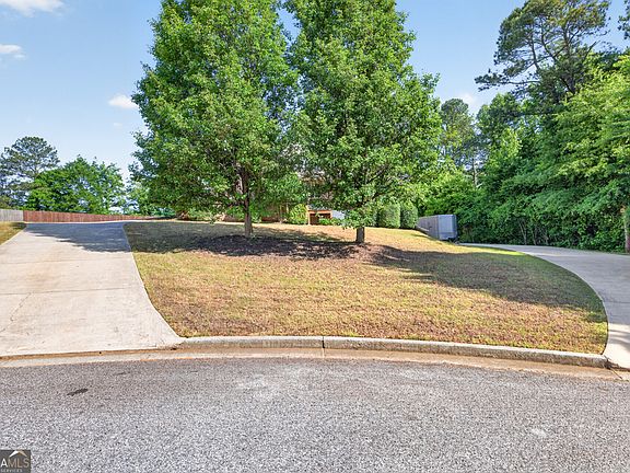 5th image of 89 Katie Spring Ln