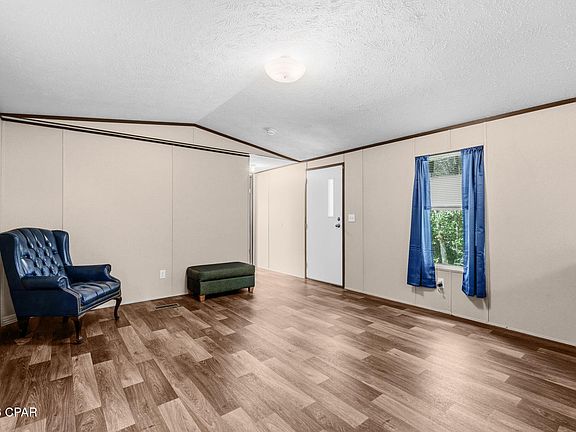 4th image of 12539 Silver Lake Rd