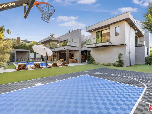 4246 Levitt Ln, Sherman Oaks, CA 91403