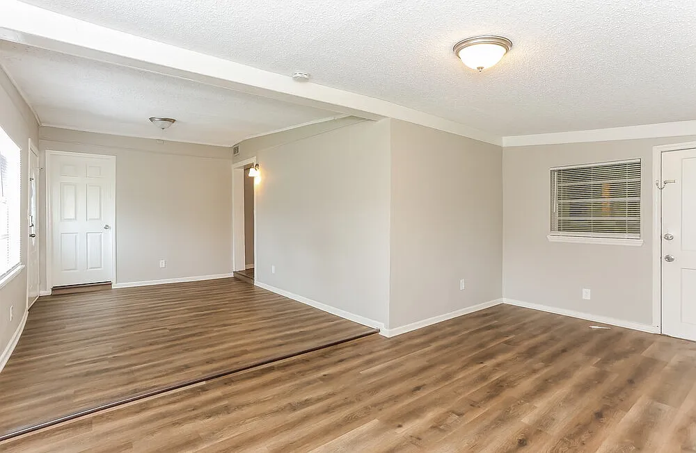 4 bed, 1.5 bath, 1526 sqft, $1,395 — Photo 3