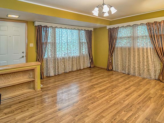 5th image of 3759 E Lunham Ave