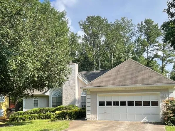 705 Birch Ridge Dr, Roswell, GA 30076