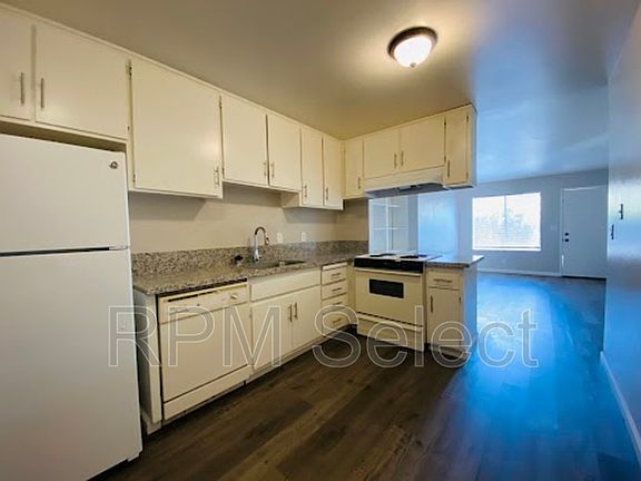 3rd image of 2318 Church Ave #11
