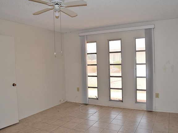 5th image of 10904 W Coggins Dr