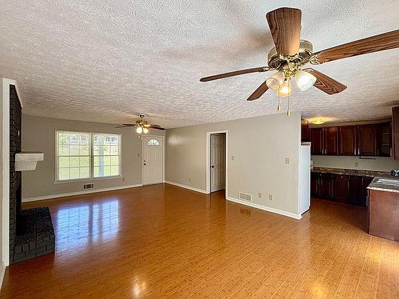4th image of 2050 Abington Ln
