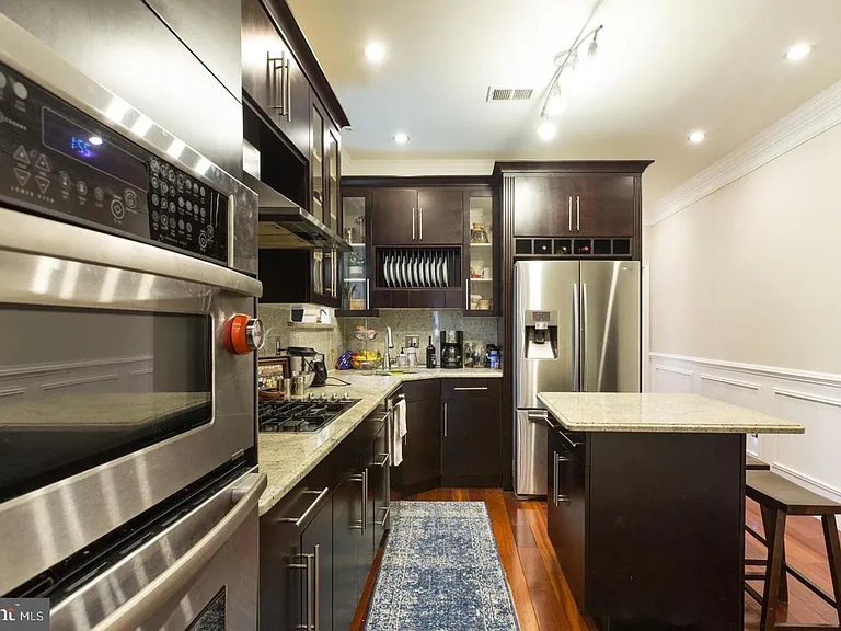 1356 South St #2R — Photo 1