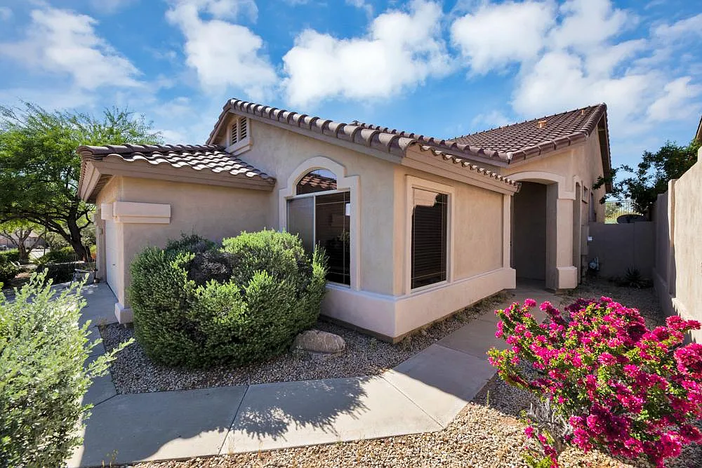 10304 E Penstamin Dr — Photo 2