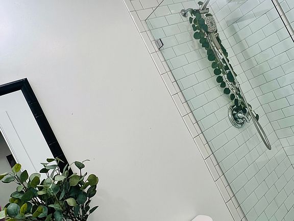 4th image of 25014 Manzanita Ln