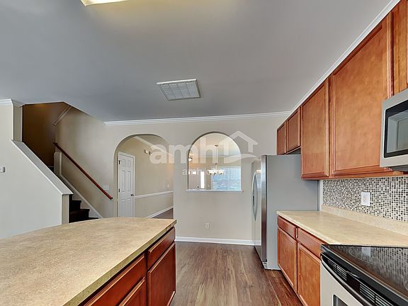 4th image of 1404 Iron Dr
