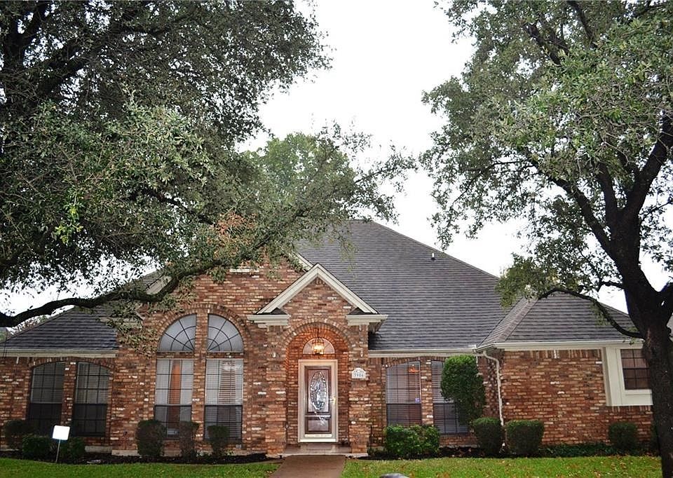 Welcome to 3906 Tuscany Ct. in Arlington Texas.