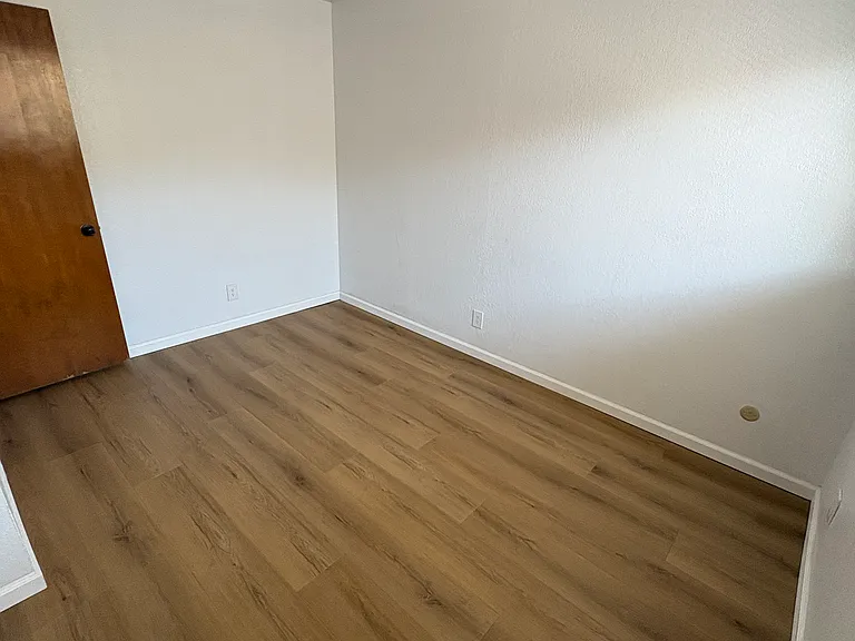 230 Park Ave #3 — Photo 14