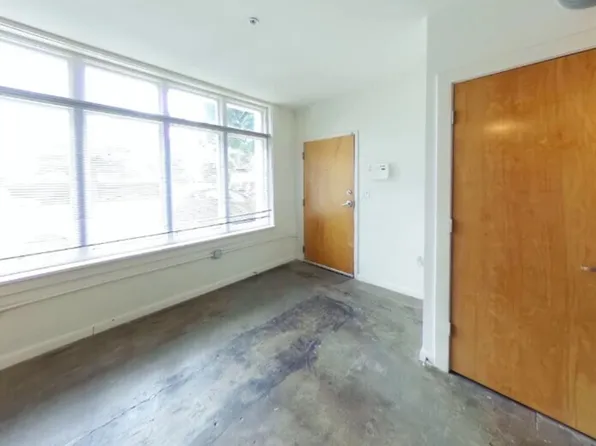 1011 W Marshall St #215, Richmond, VA 23220