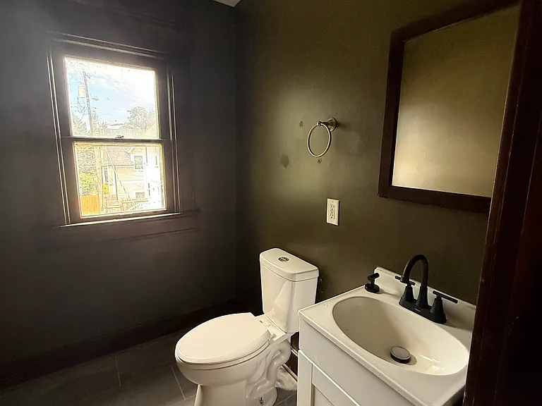 2060 Central Ave #2 — Photo 6