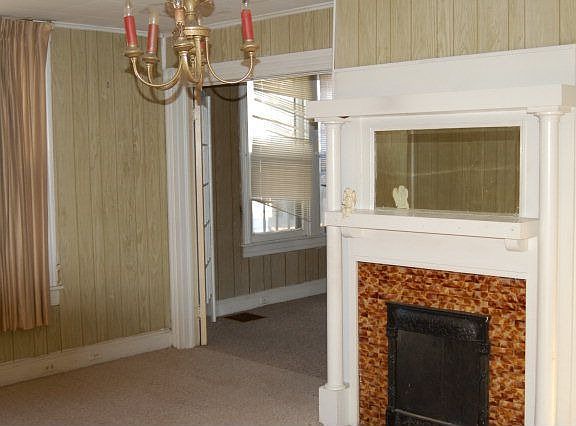 2nd image of 709 Jefferson St