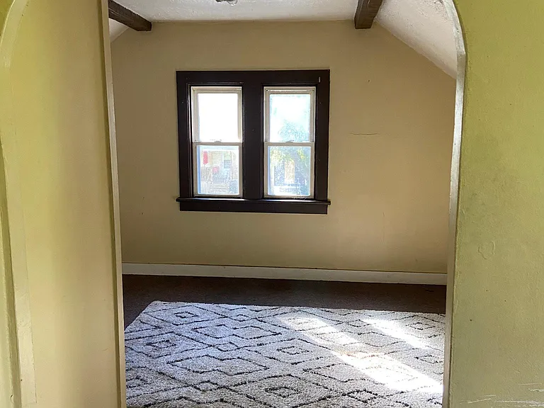 172 Davidson Ave #1 — Photo 6