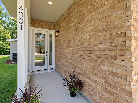 2nd image of 4001 Southpoint Landing Way